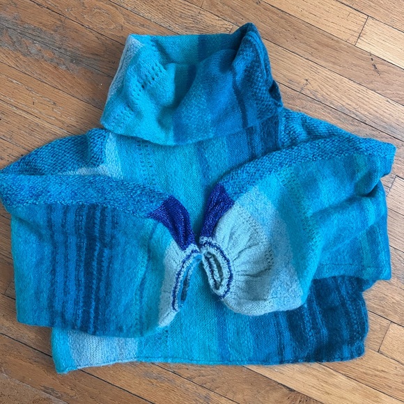 few people cropped sweater - Picture 1 of 4